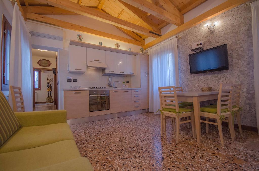 Ca' Pierre Apartment Venice Room photo