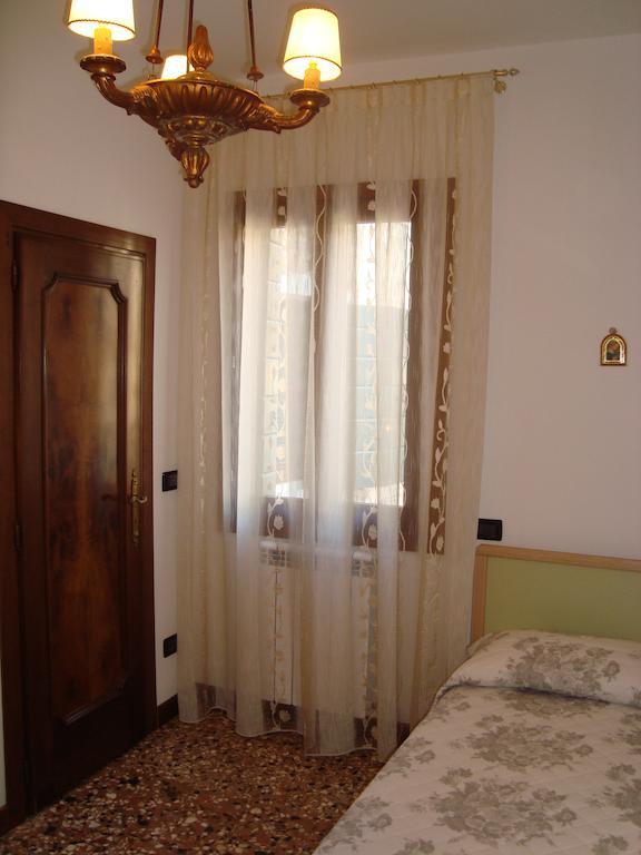 Ca' Pierre Apartment Venice Exterior photo