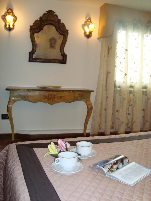 Ca' Pierre Apartment Venice Room photo
